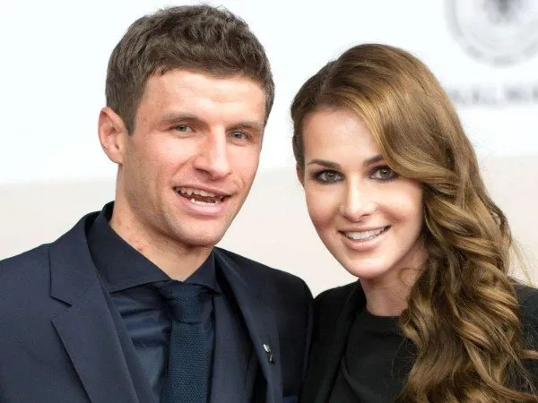 Usai Sindir Kovac, Istri Thomas Muller Akhirnya Minta Maaf