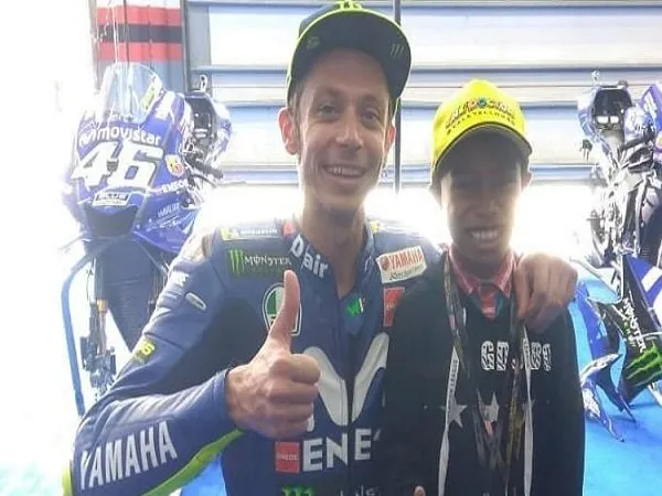 Rossi Jatuh di GP Malaysia, Bocah Indonesia Ini Tak Kuasa Teteskan Air Mata