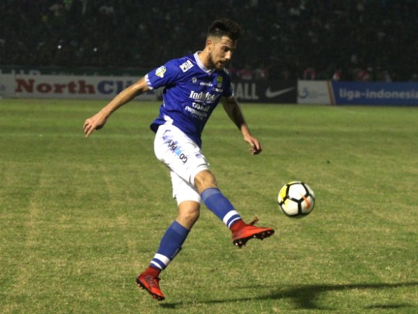 Bauman Belum Bisa Tampil Kontra PSIS