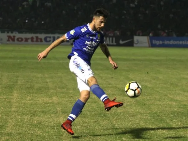 Bauman Belum Bisa Tampil Kontra PSIS