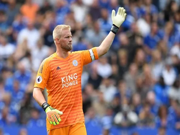 Giggs Berharap Kasper Schmeichel Fokus dengan Sepak Bola