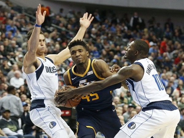 Tampil Dominan, Mavericks Menang Telak atas Jazz