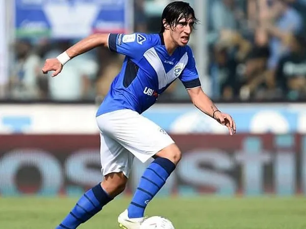 'The New Pirlo' Tegaskan Ingin Tetap Bermain di Italia