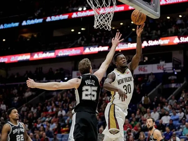Julius Randle Moncer, Pelicans Bungkam Spurs