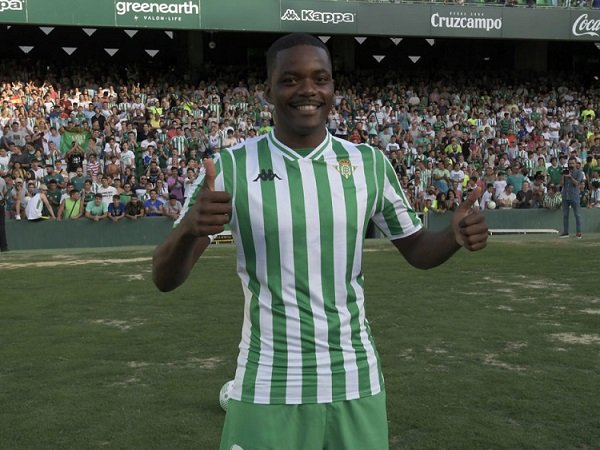 Carvalho dan Patricio Sumbang Dana untuk Sporting