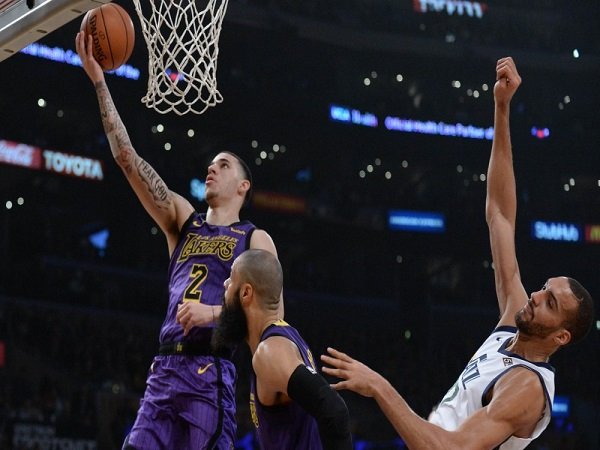 Kendati Banyak Turnover, Lakers Tetap Mampu Ungguli Jazz