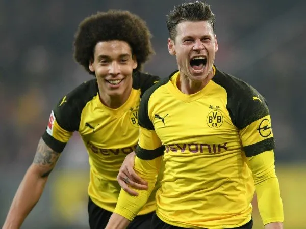 Lukasz Piszczek Bicarakan Gol Kemenangan untuk Borussia Dortmund