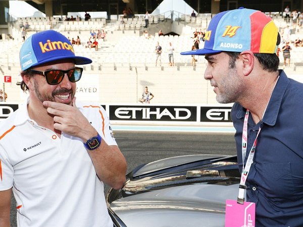 Alonso Tukar Mobil dengan Pebalap Legenda NASCAR di Bahrain