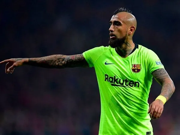 Cedera Rafinha Bikin Barcelona Takkan Lepas Vidal ke Serie A