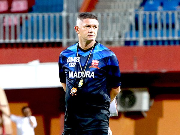 Misi MU Putus Catatan Buruk di Markas Perseru Serui