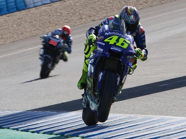 Lagi, Rossi Keluhkan Mesin Yamaha pada Hari Pertama Uji Coba di Jerez