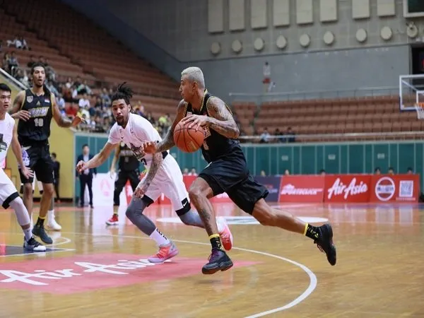 CLS Knights Tak Mampu Bendung Keperkasaan Macau Black Bears