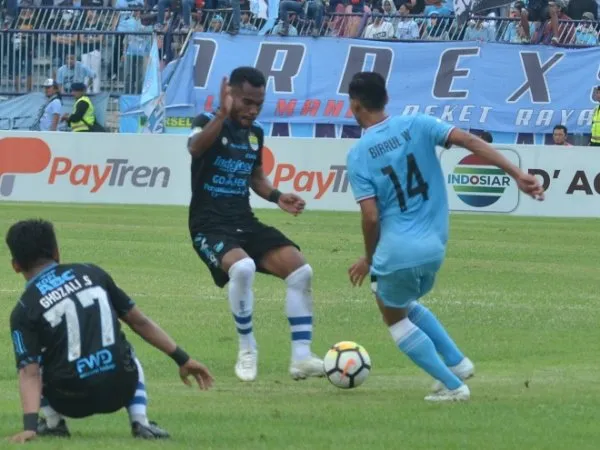 Sulit Menang, Ardi Sebut Persib Harus Lakukan Evaluasi