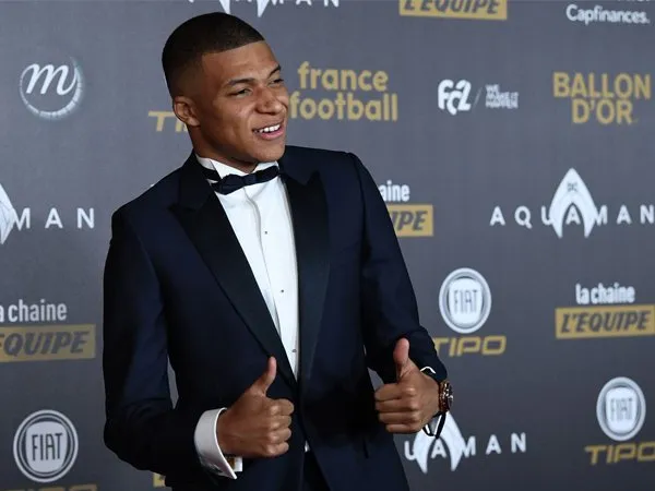Sah! Mbappe Raih Kopa Trophy 2018
