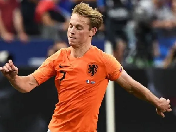 Van der Vaart Puji Permainan Bintang Ajax Amsterdam Ini