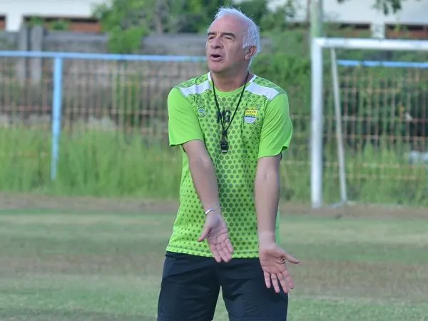 Keputusan Pecat Gomez Tuai Kecaman, Ini Penjelasan Manajemen Persib