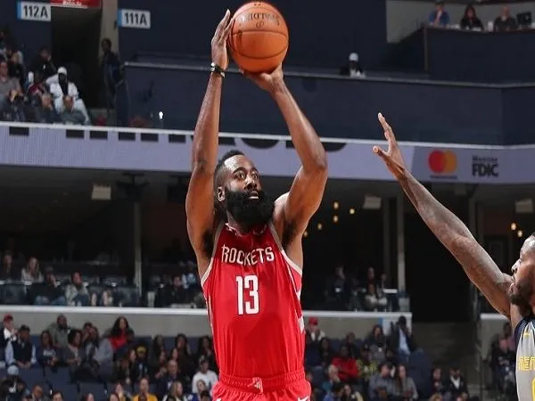 Triple-Double James Harden Menangkan Rockets Atas Grizzlies
