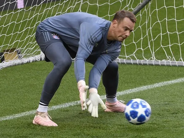 Terlalu Pede, Manuel Neuer Berani Sebut Liverpool 'Rentan'