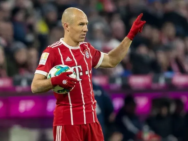 Unik! Ini Cara Fans Groningen Rayu Arjen Robben