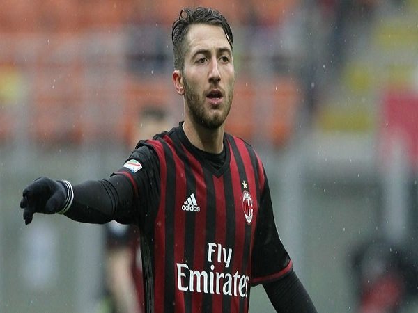 Andrea Bertolacci Perpanjang Daftar Cedera AC Milan