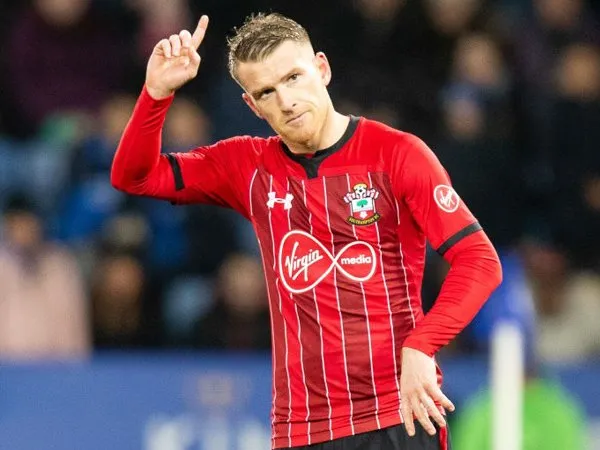 Southampton Relakan Steven Davis Gabung Rangers