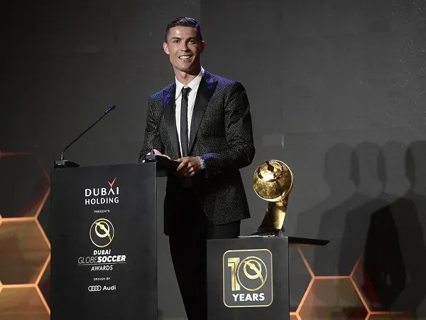 Cristiano Ronaldo Impikan Banyak Trofi Bersama Juventus