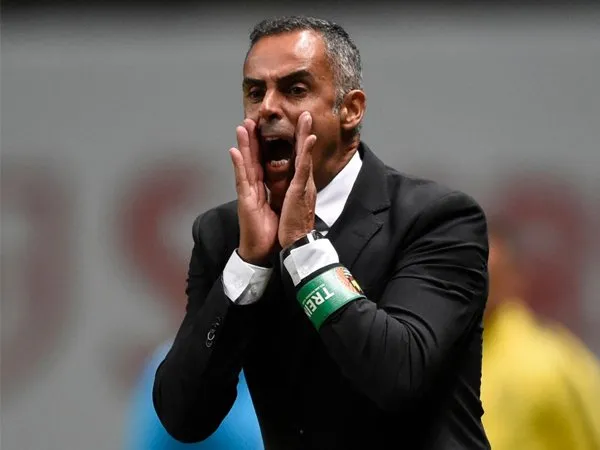 Pelatih Reading Minta Timnya Tak Gentar Hadapi MU