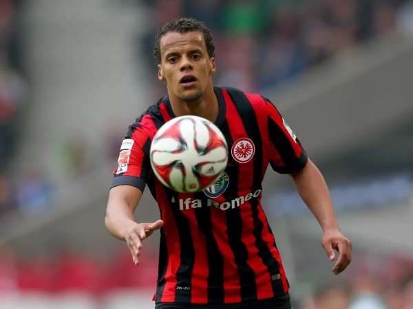 Bek Eintracht Frankfurt Sebut Sosok Ini Ubah Sepak Bola Amerika Serikat
