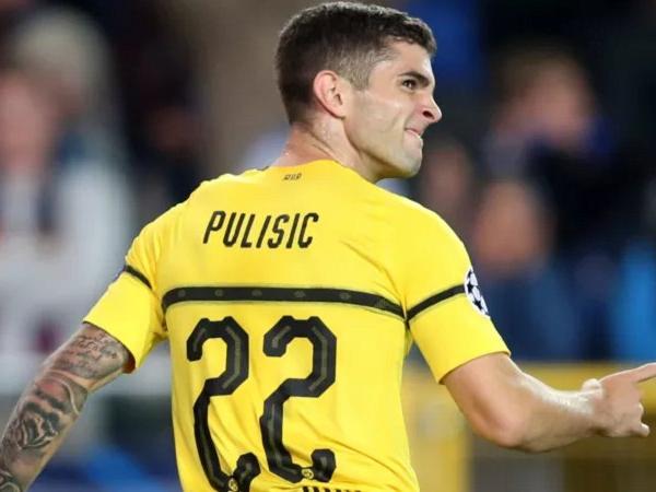Bek Eintracht Frankfurt Komentari Kepindahan Pulisic ke Chelsea