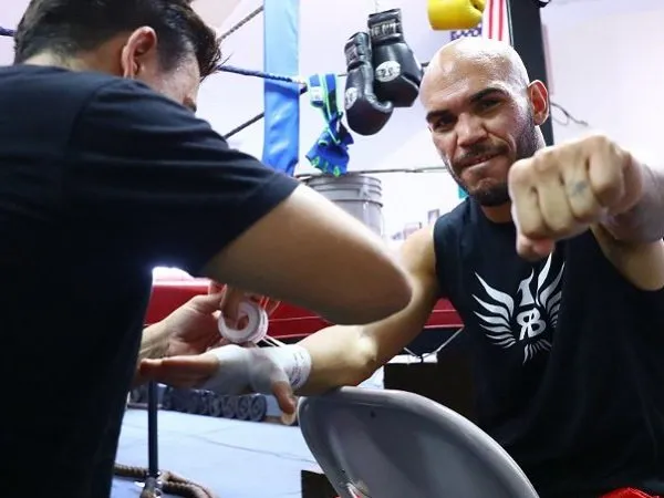 Ray Beltran Yakin Bisa Raih Gelar Juara Dunia Lagi