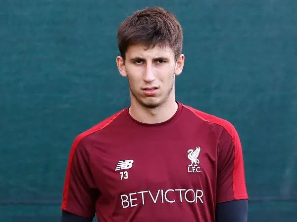 Liverpool Resmi Pinjamkan Kamil Grabara ke GF Aarhus