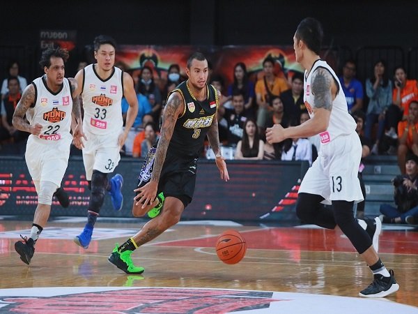 Tumbangkan Mono, CLS Petik Kemenangan Tandang Pertama