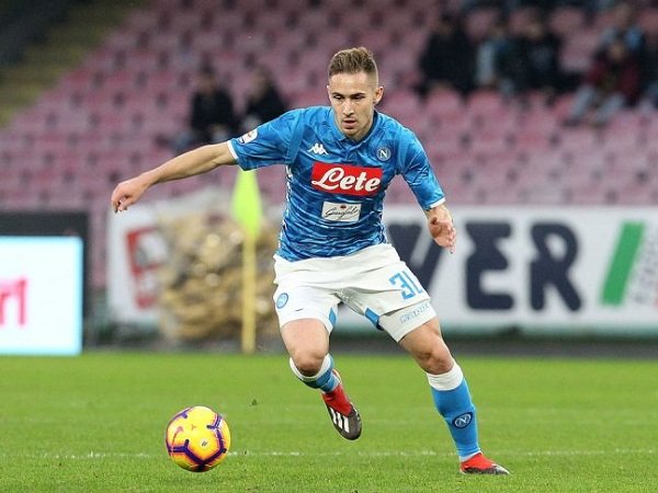 Sevilla Lebih Diunggulkan Ketimbang Schalke untuk Dapatkan Gelandang Napoli ini