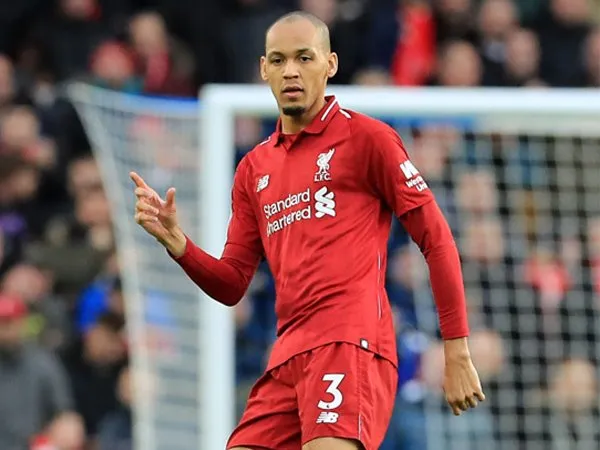 Demi Liverpool, Fabinho Tolak Paris Saint-Germain