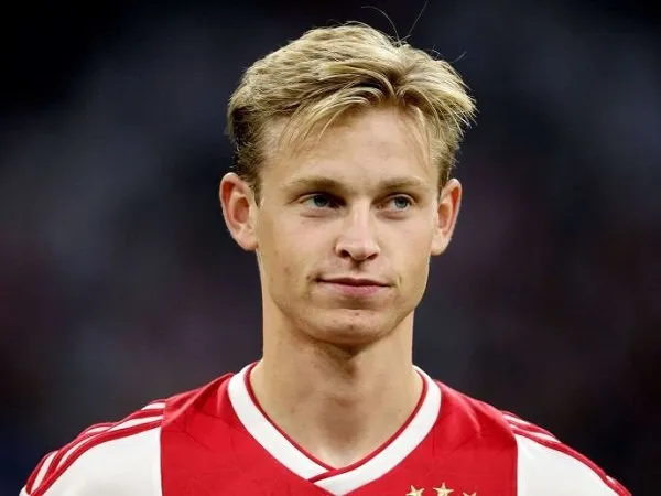 Pilih PSG, Barcelona Menyerah Kejar Frenkie de Jong?