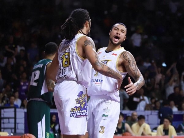 CLS Knights Menang Telak Atas Zhuhai Wolf Warriors
