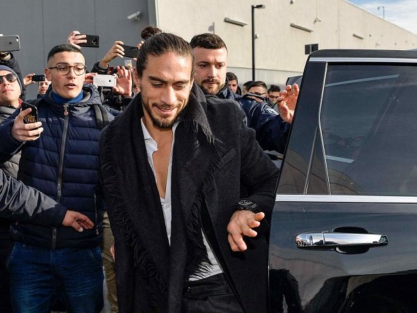 Konfirmasi Kepergian Benatia, Allegri Bela Perekrutan Caceres oleh Juventus