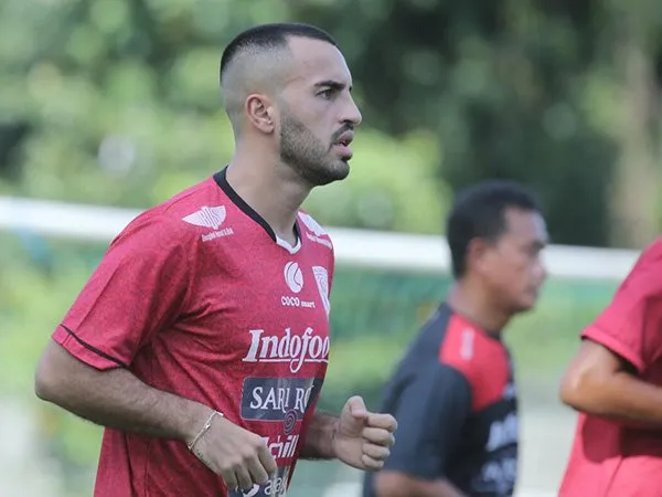 Telat Gabung, Gelandang Anyar Bali United Berdalih Kondisi Fisiknya Terjaga