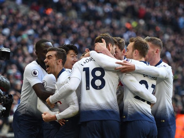 Les Ferdinand Nilai Tottenham Bukan Penantang Gelar