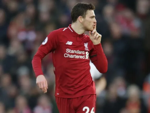 Liverpool Dianggap Dapat Tekanan, Robertson Justru Tertawa