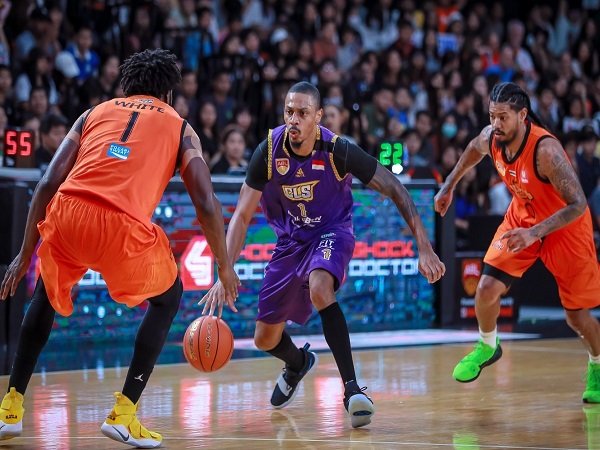 Tampil Mentereng, CLS Knights Kembali Dapat Sponsor Baru