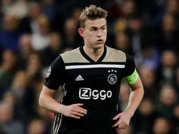Singkirkan Liverpool dan Juventus, De Ligt Makin Dekat ke Barca