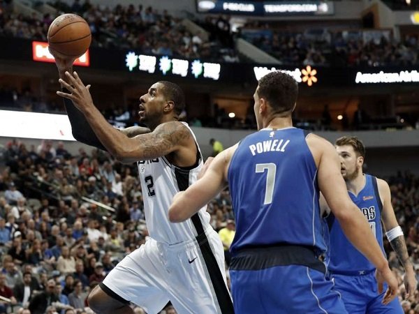 San Antonio Spurs Curi Kemenangan Dari Kandang Dallas Mavericks