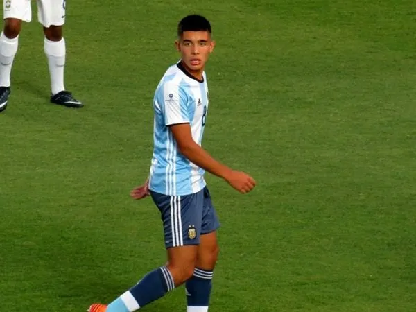 Wow! Agen Ungkap Milan Ungguli Tujuh Raksasa Eropa dalam Perburuan Starlet Argentina