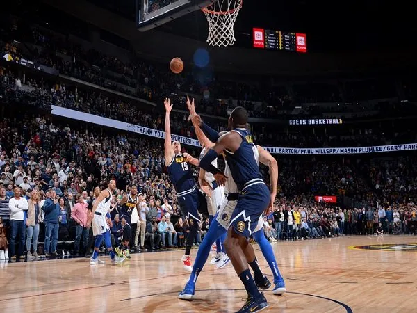 Buzzer Beater Nikola Jokic Menangkan Nuggets Atas Mavericks