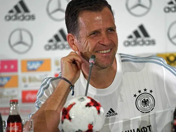 Diisi Pemain Muda, Bierhoff Peringatkan Pendukung Jerman