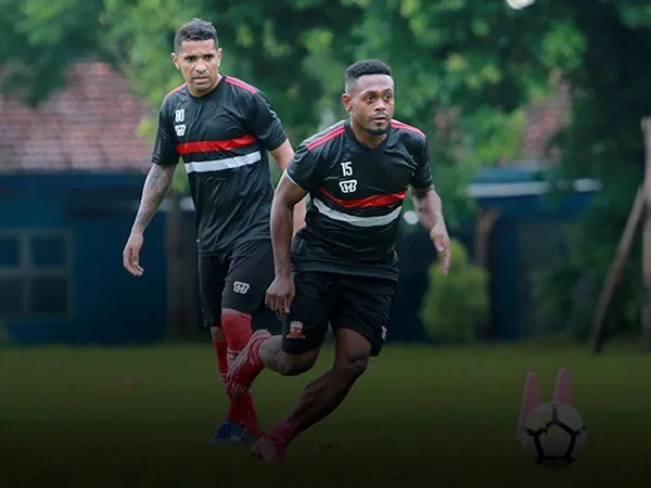 Resmi Dikontrak MU, David Laly Lebih Mudah Beradaptasi