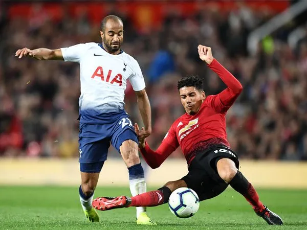 MU dan Tottenham Diprediksi Finis Empat Besar