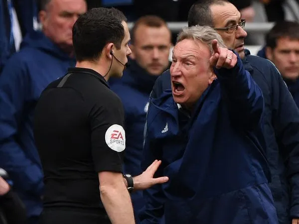 Cardiff Dirugikan Wasit, Neil Warnock Marah Besar