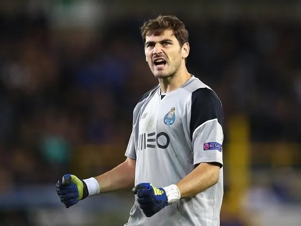 Iker Casillas Dibawa ke Rumah Sakit Karena Alami Serangan Jantung